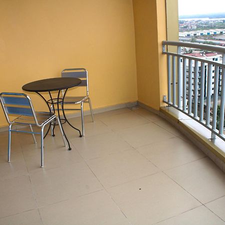Residence Le Carat Bonapriso Дуала Екстериор снимка