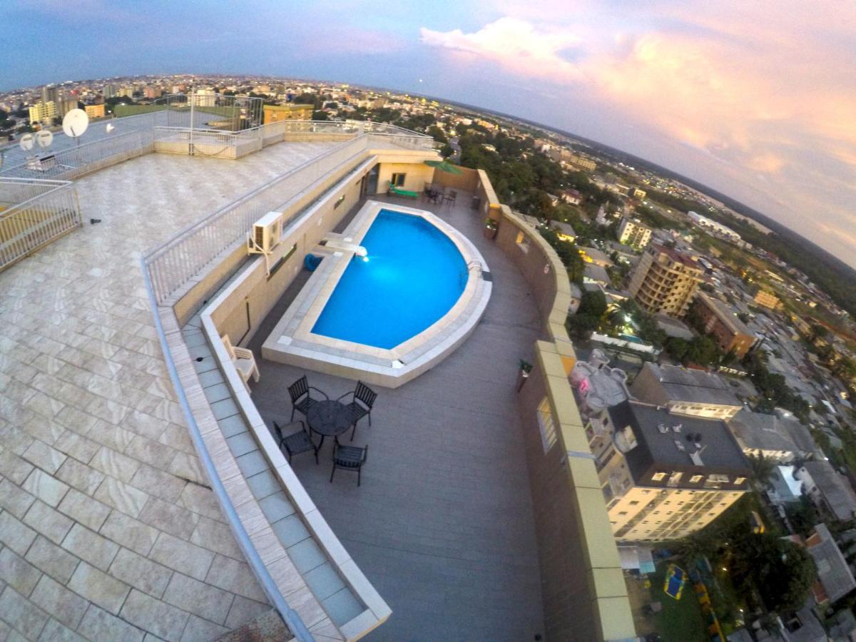 Residence Le Carat Bonapriso Дуала Екстериор снимка