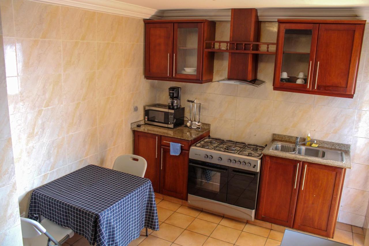 Residence Le Carat Bonapriso Дуала Екстериор снимка