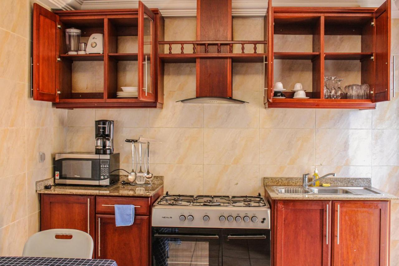 Residence Le Carat Bonapriso Дуала Екстериор снимка